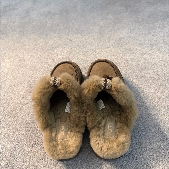 UGG Women's Disquette Alpine slippers in the Hickory color. - Picture 2 of 6